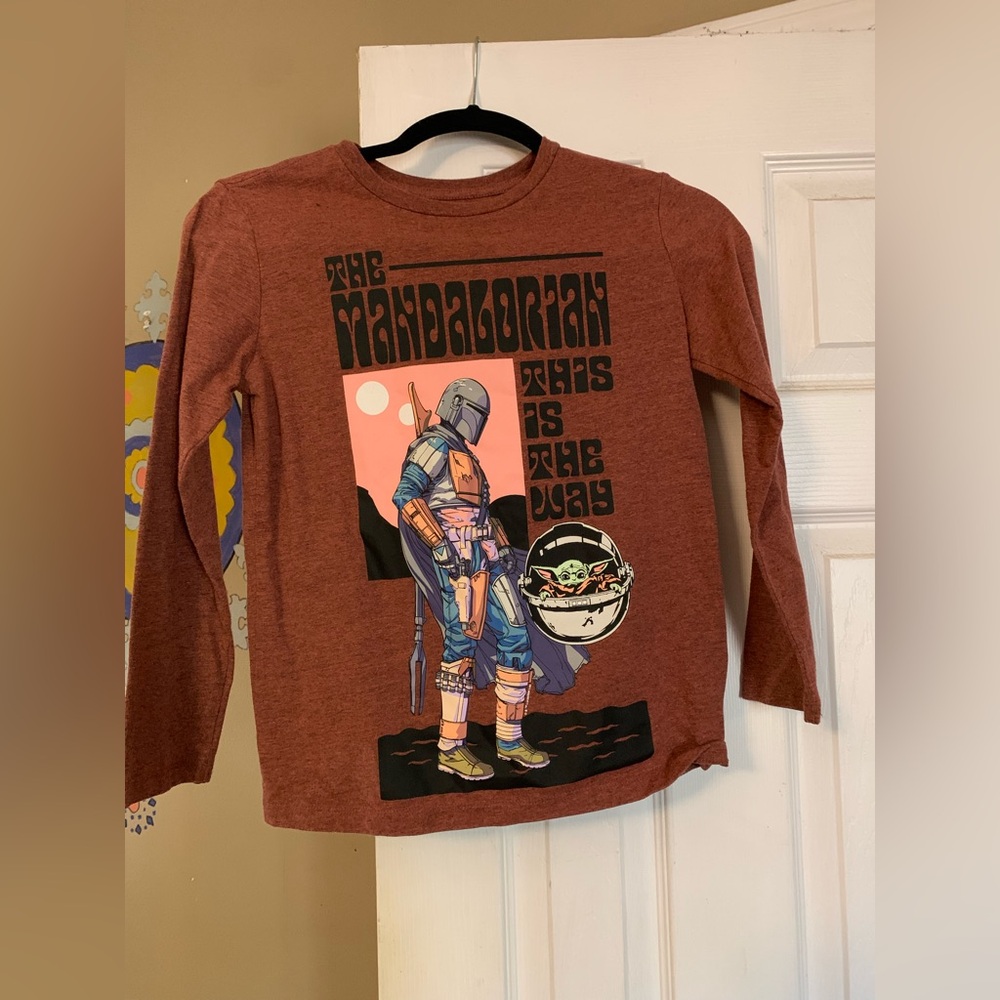 Old Navy Mandalorian long sleeve tee. Size L(10-12)